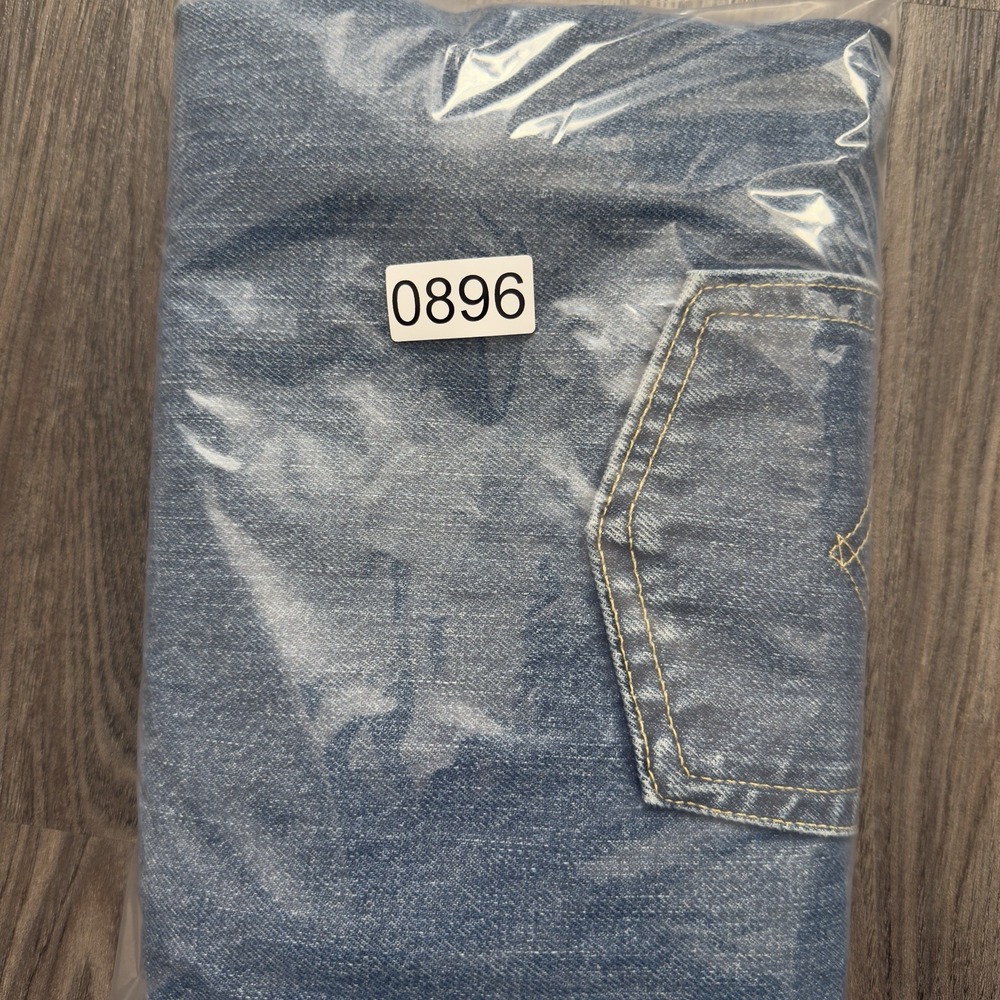 Vintage Levi's SilverTab Jeans Medium 13/14 Blue Guy's Fit Straight Denim - Picture 9 of 9